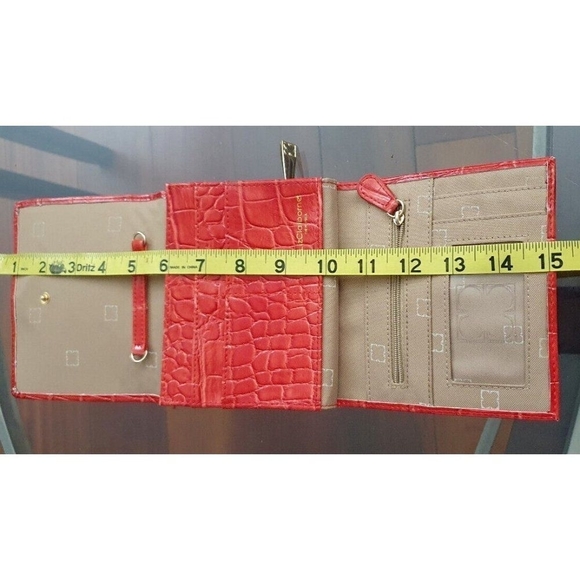 LIZ CLAIBORNE WALLET FAUX REPTILE LEATHER RED RARE - Picture 8 of 9